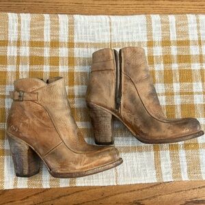 Bedstu Size 8 Tan Heeled Booties